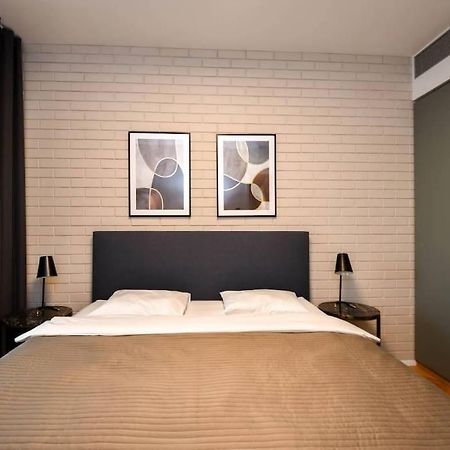 Skypark Luxury Apartment With Skyline View & Free Parking Bratislava Extérieur photo